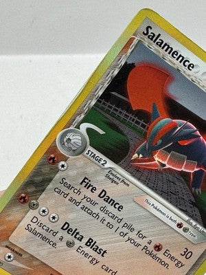 2005 Pokemon Delta Species 14/113 Salamence MP-HP - edge wear
