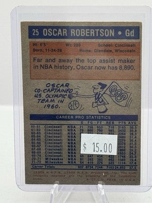 1972-73 Topps #25 Oscar Robertson Milwaukee Bucks - light corner wear