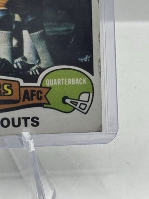 1975 Topps #367 Dan Fouts San Diego Chargers - some corner/edge wear