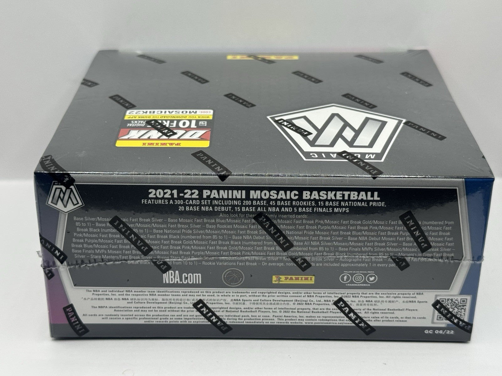 2021-22 Panini Mosaic Fast Break Basketball Box - Factory Sealed - 1 Auto