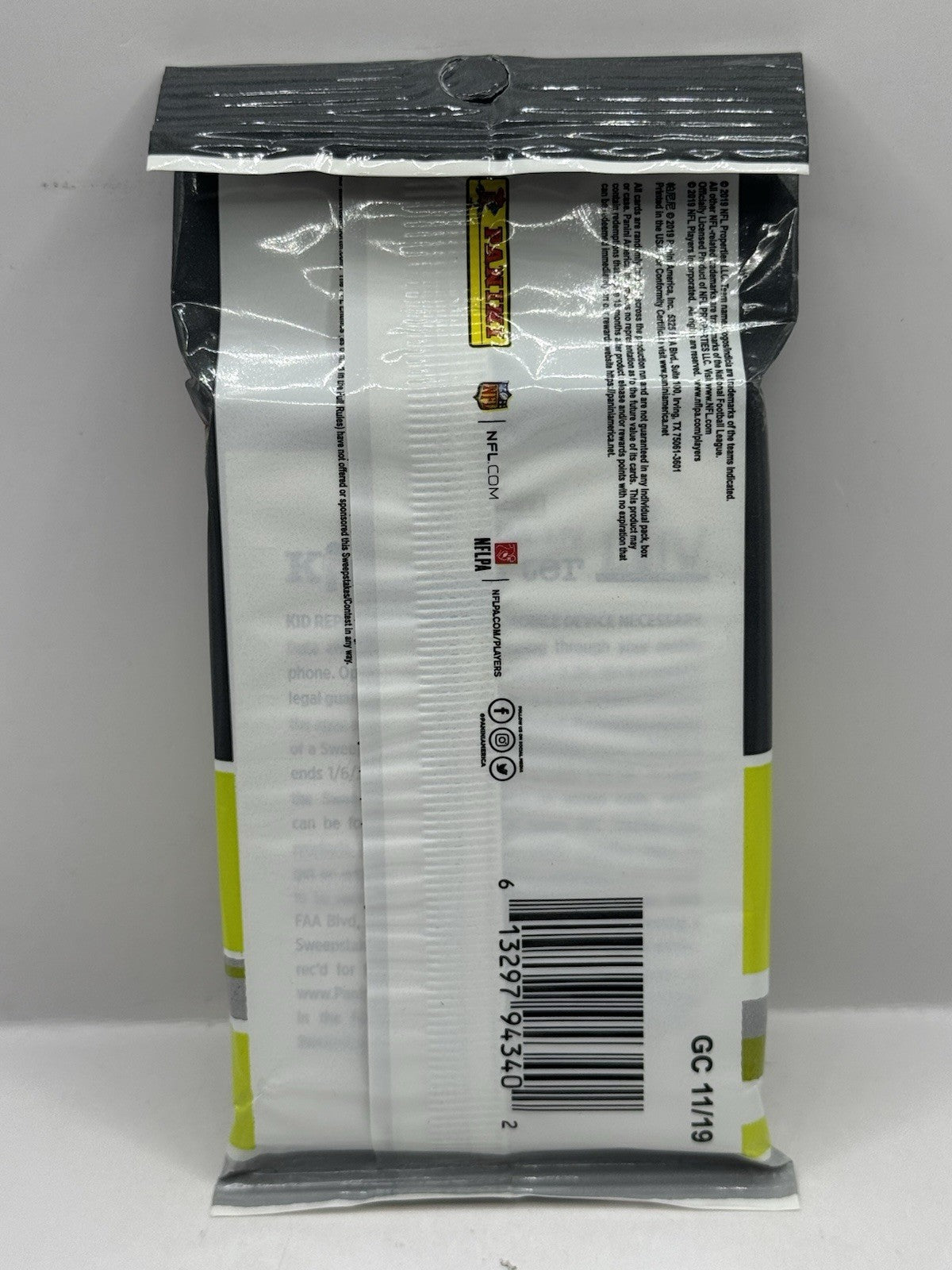 2019 Panini Donruss Optic Football 12-Card Value Pack - Sealed Mahomes 3rd Year