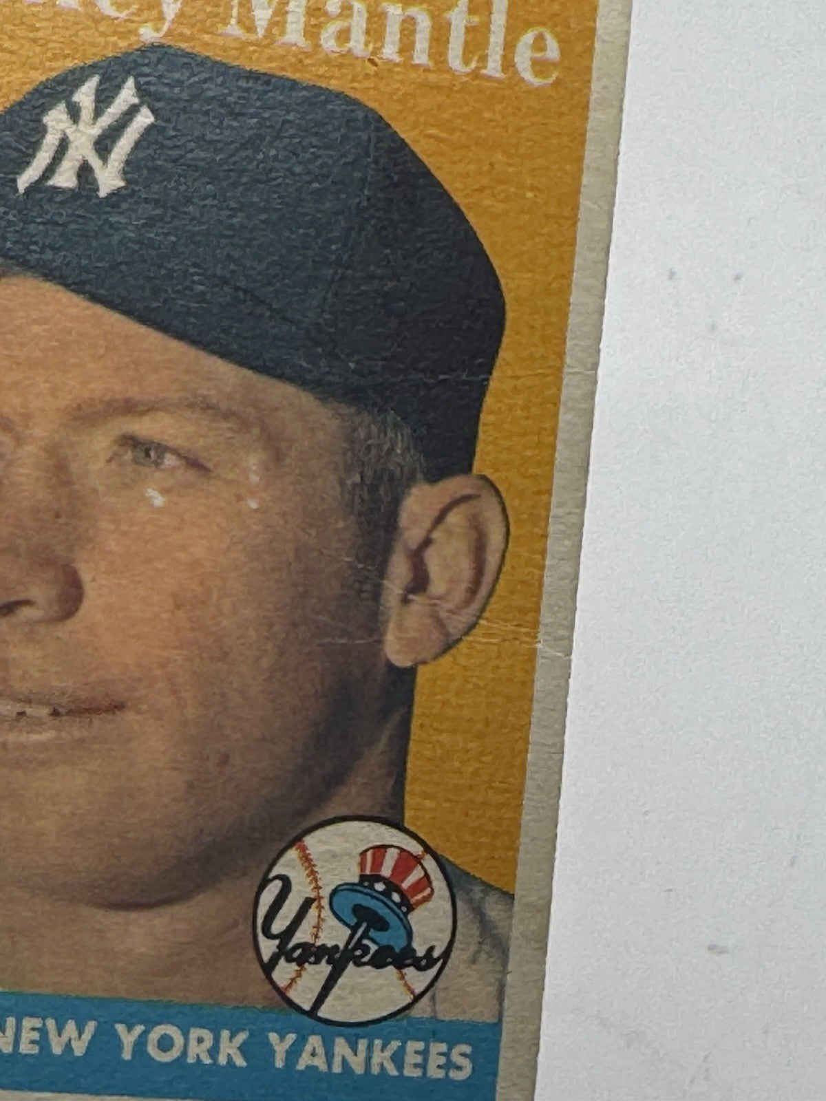 Mickey Mantle 1958 Topps #150 New York Yankees - surface creases, soft corners